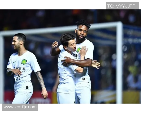 中超精彩对决曼联逆转AC米兰上演帽子戏法引爆全场激情