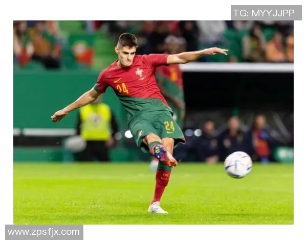 中超精彩对决尤文图斯大胜本菲卡帽子戏法引发全场狂欢战术解析