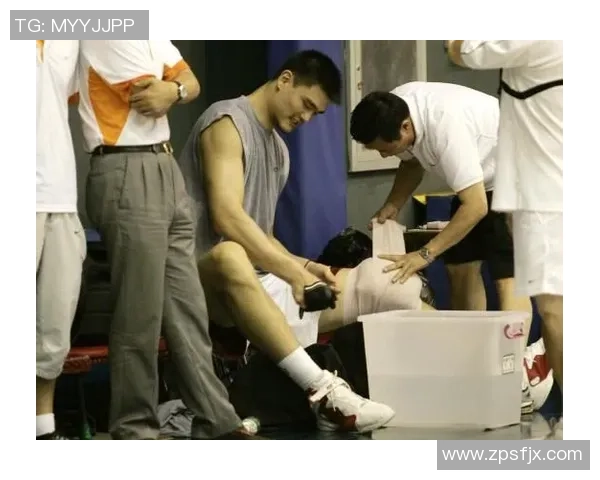 姚明左脚钢板背后的故事与篮球生涯的坚韧精神解析