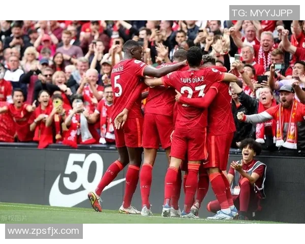 欧冠大战：利物浦狂胜尤文图斯红牌风波引发全场热议