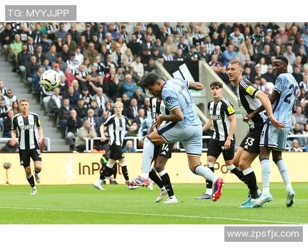 英超激战那不勒斯绝杀尤文图斯红牌争议引发全场热议与十大精彩进球回顾