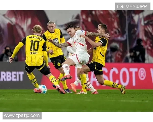 世界杯精彩对决多特蒙德大胜曼联全场沸腾补时进球成焦点分析